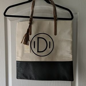 Mud pie bag with monogrammed D